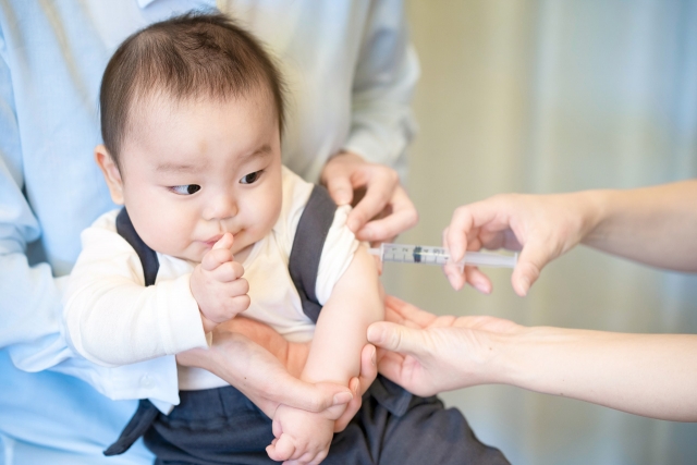 ベトナム・ハノイに渡航する0歳8か月児