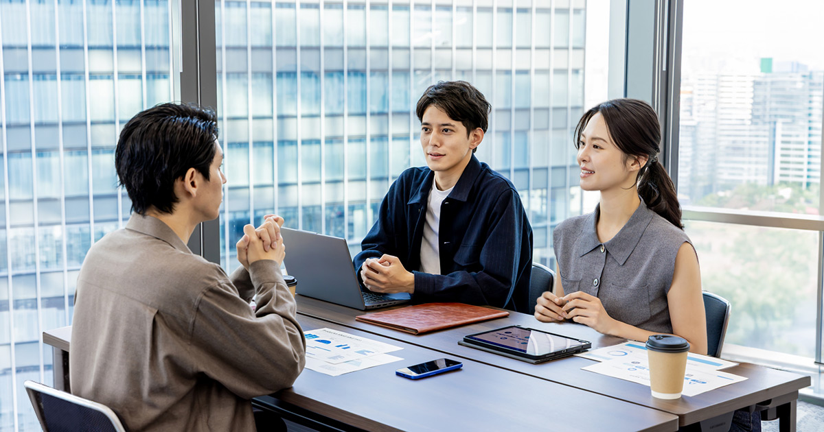 駐在同行する配偶者は働ける？働けない？